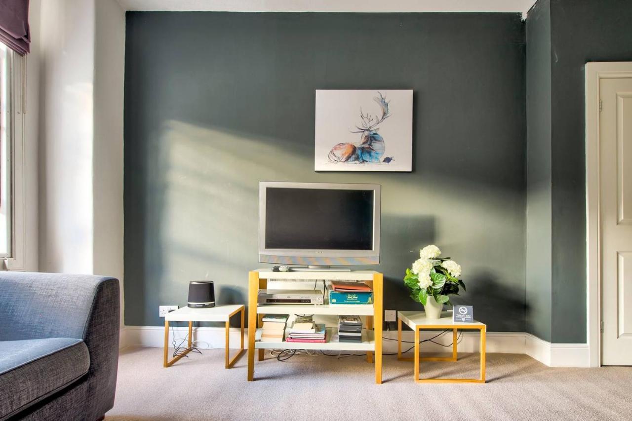 Joivy Bright 1 Bed Flat, Close To Princess Street Edimburgo Exterior foto